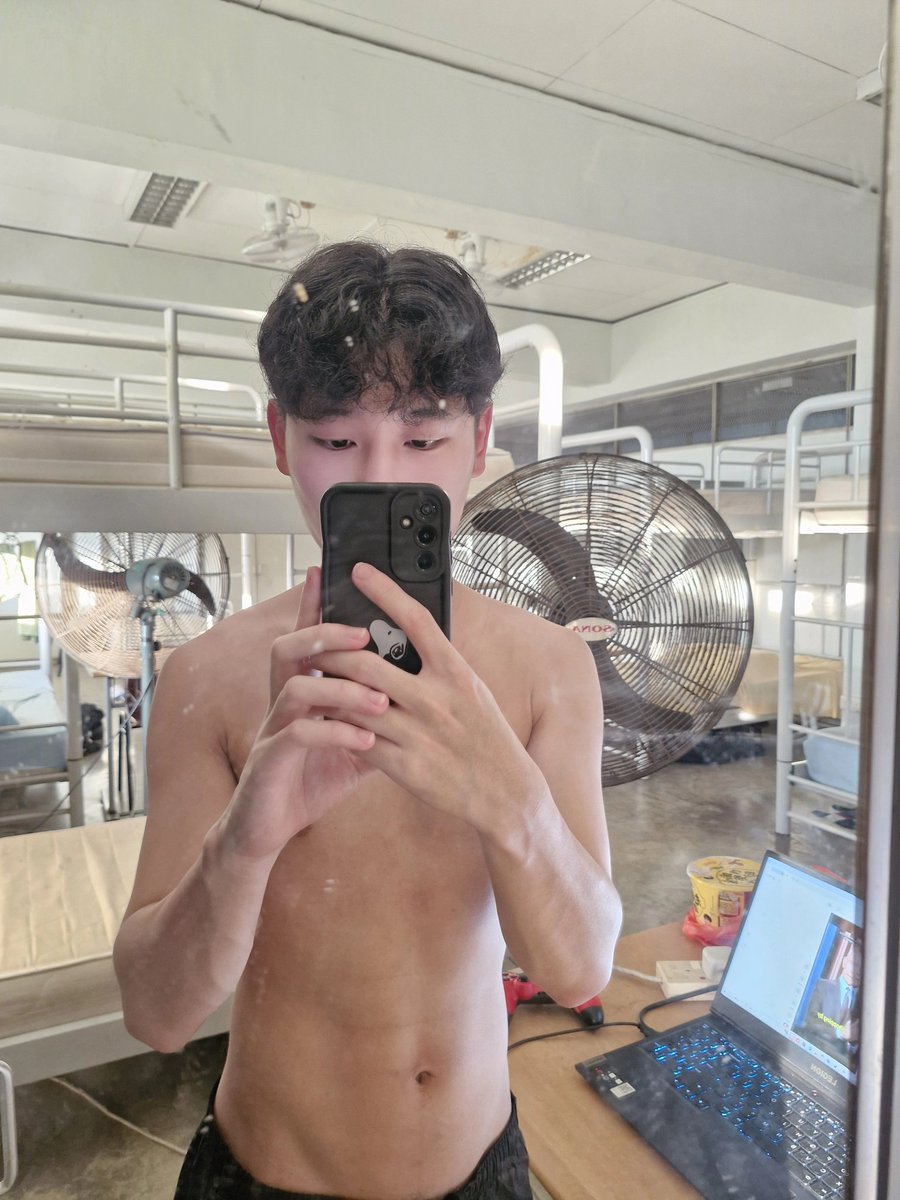 Jacobbbbuuu's tweet photo. ORD IN 5 MONTHSSSSS!!! https://t.co/hkopHt91gB