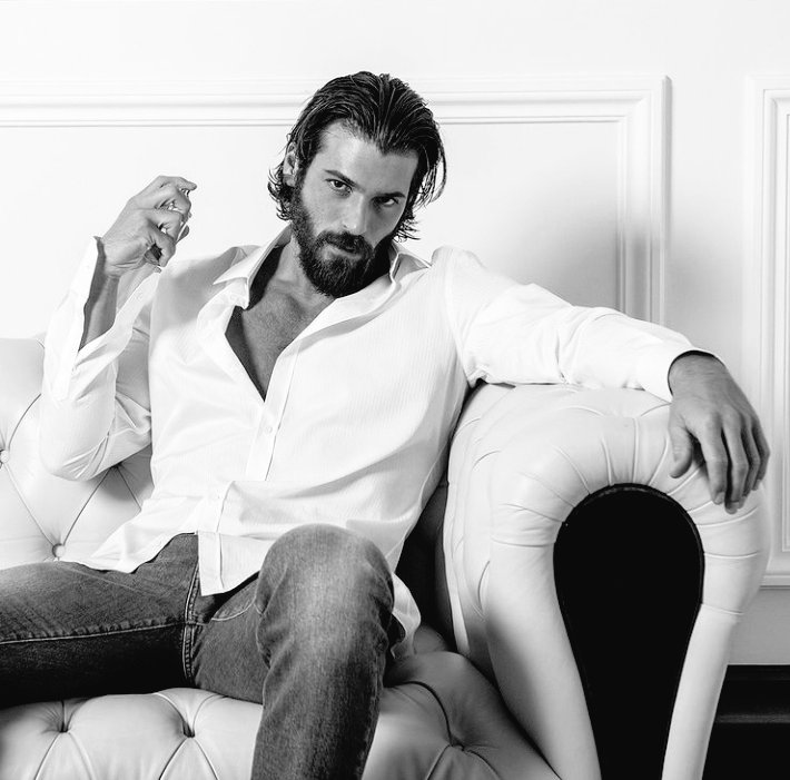 FrancesRinort's tweet photo. Buenos días.  🌬🍀

#CanYaman♡ https://t.co/v8FBa3SXzB