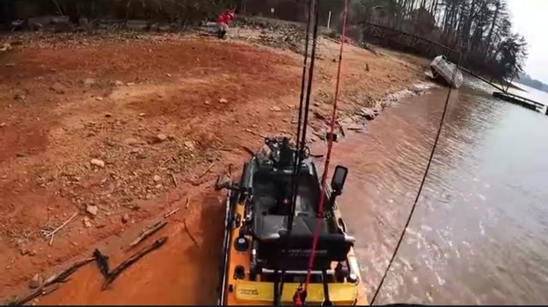babarsaray's tweet photo. On a windy day in February 2026, kayak fisherman Marvin Winston was out on Lake Lanier in Georgia, recording his usual fishing trip when he spotted a woman collapsed on the rocky shore. 

The woman was unresponsive and struggling to breathe.  

He immediately paddled over, stayed calm beside her, and kept repeating “I am with you. You’re not alone” while calling 911 and comforting her until help arrived. 

His quick actions and steady presence helped save the woman's life. ♥️ 

Marvin later received a special Coast Guard award for his heroism.  

Sometimes the kindest thing you can do is simply show up and stay. Share with someone who needs this reminder today. 💛