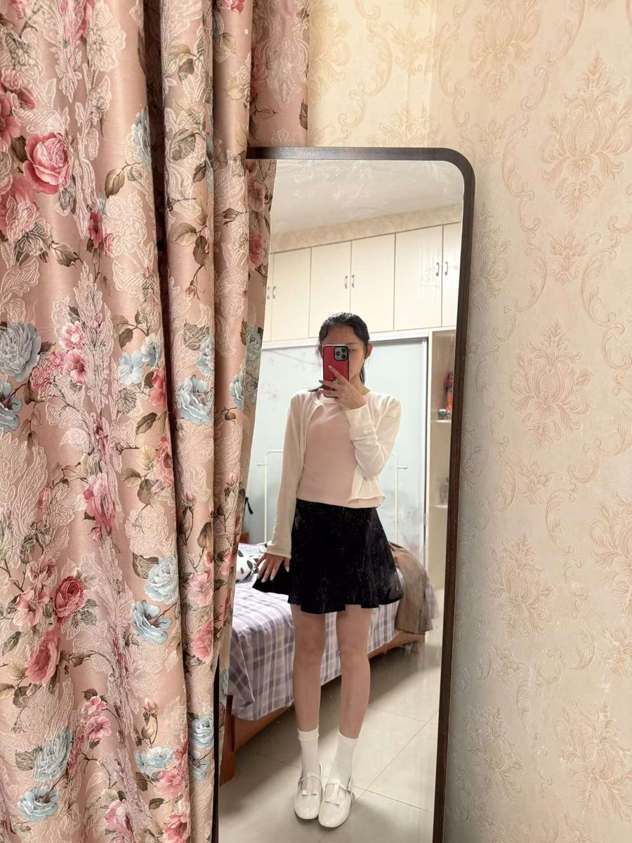 showprepfmUS's tweet photo. 坐标天津，03，单身，身材比例不错，平时看起来斯文，内心其实反差很强大，下面紧致敏感，找个有经济能力的哥哥。 https://t.co/DN6GZEb7w1