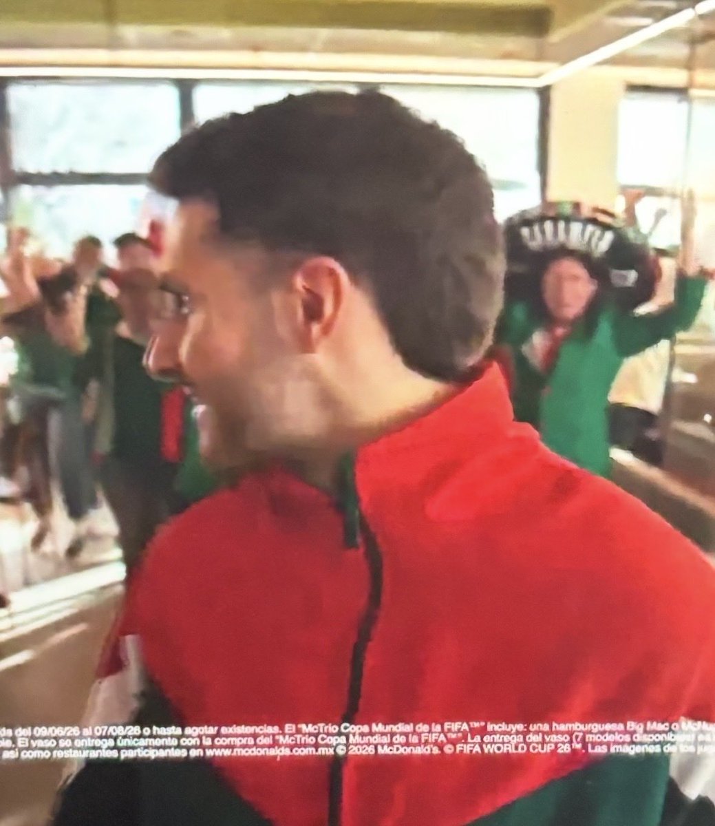 GoyoCapi's tweet photo. Qué pedo, @McDonaldsMexico acaso no sabes que el Caramelo es el tipo mas odiado por la afición mexicana?
#CopaMundialFiFa https://t.co/qiRVO4KSYf