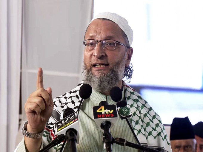 punjabi_jk24x7's tweet photo. 'Shikari naya hai, jal puraana hai': Owaisi takes a dig at opposition over potential Shiv Sena UBT, TMC defections
#AsaduddinOwaisi #TMC #ShivSenaUBT #defection https://t.co/01ZTItcyFJ