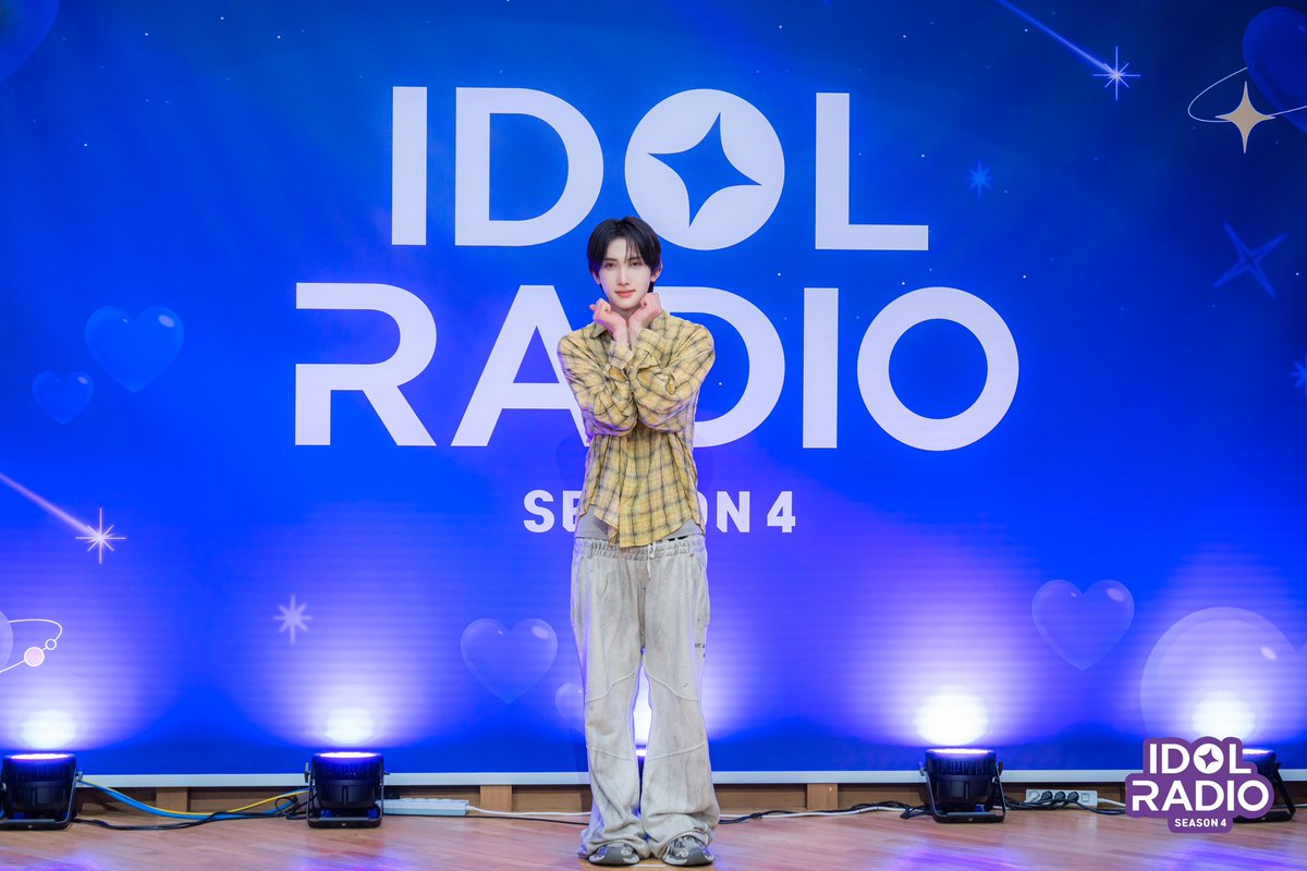 idolradiokorea's tweet photo. @xikers_official [#아이돌라디오4 앨범 260616]

📸EP#232 [아돌라 월드컵] 열 개의 머릴 맞댄 싸이커스의 등장✨ (DJ 에릭)

싸이커스 사랑해! 메인 비주얼👌 #세은
싸이커스에서 싸이커스를 담당하는 귀염둥이👌 #유준

@xikers_official

#MBC #IDOLRADIO #아이돌라디오 #xikers #싸이커스 https://t.co/aPoIbPfqlw