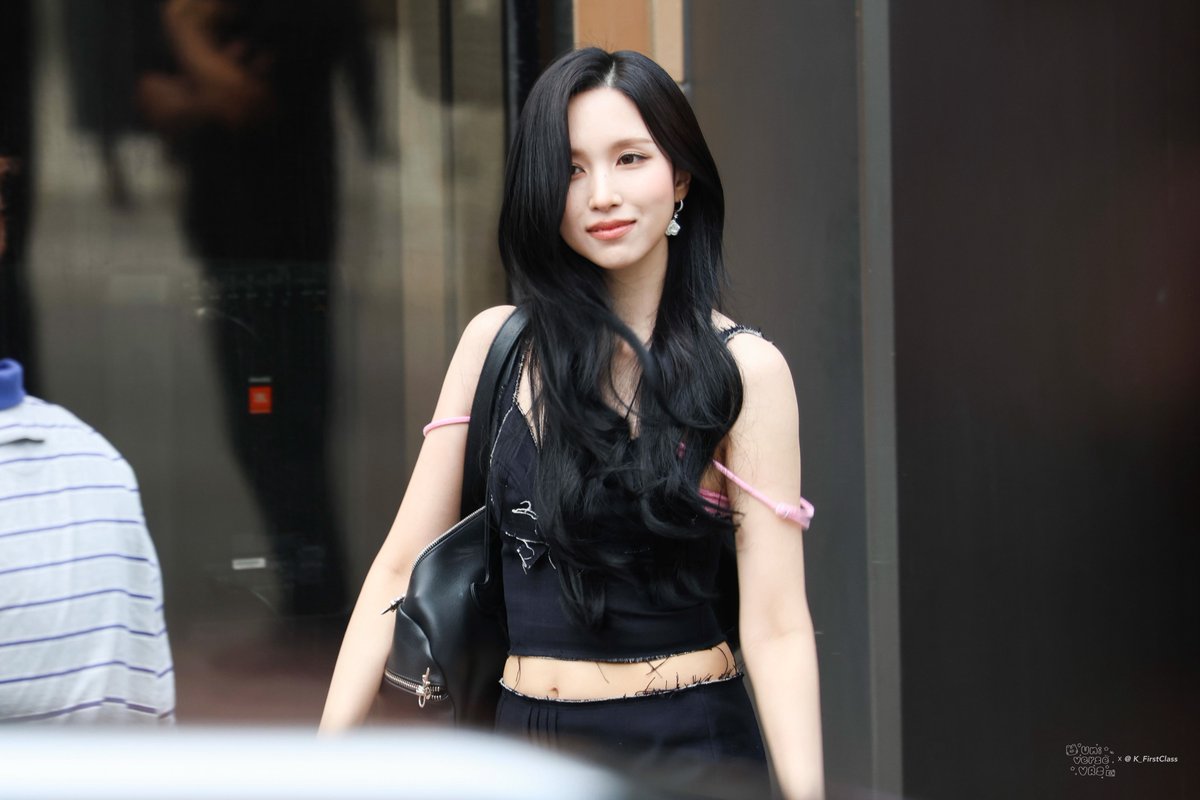 vrsmaiimaii's tweet photo. (HQ) — 260618

📸🫶🏻🥀

#미나 #MINA #ミナ
#TWICE #트와이스 #トゥワイス https://t.co/wThIoyckDn