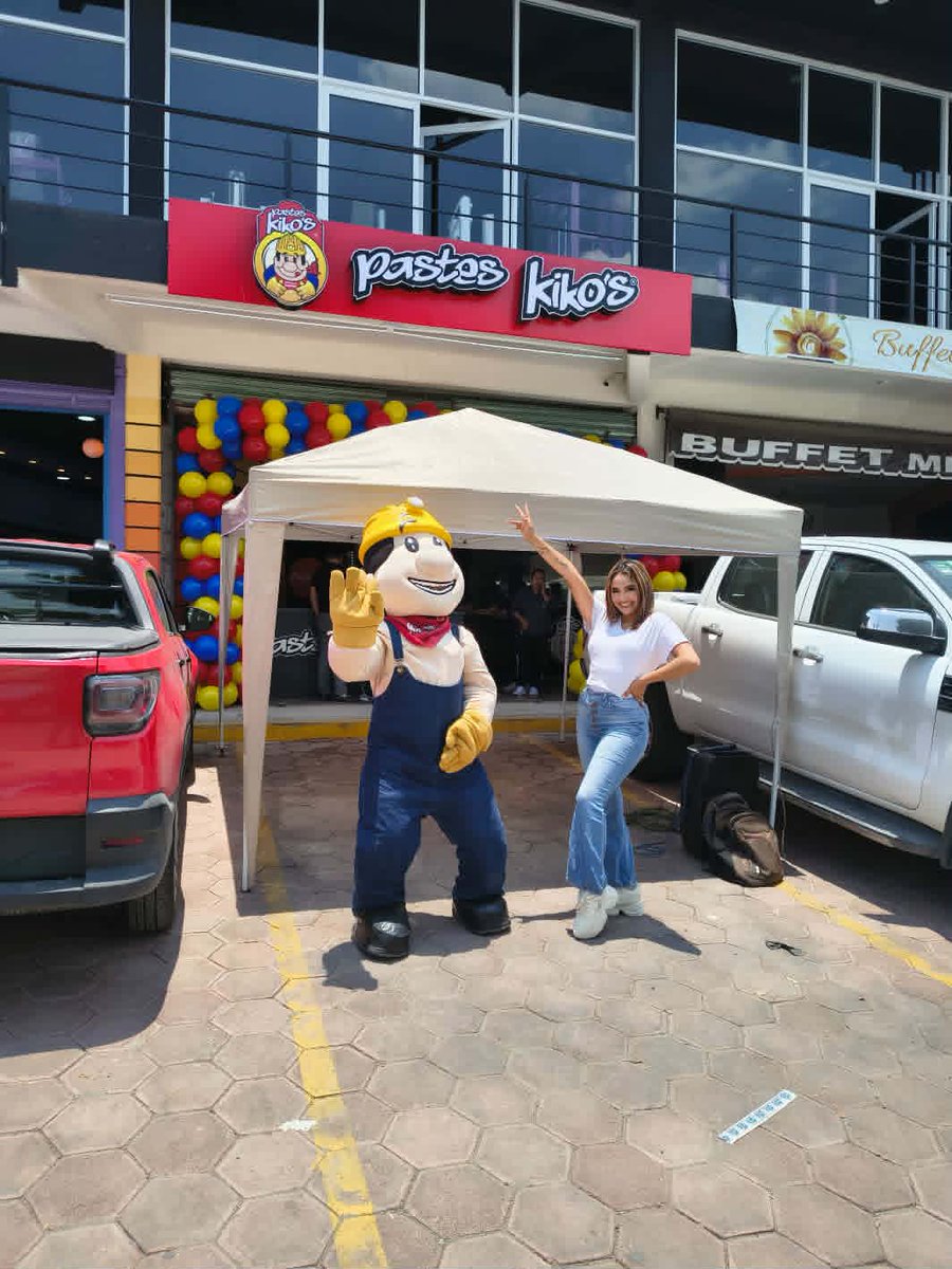 edecanesgalatea's tweet photo. Afortunadas de tener tanto trabajo, que no habíamos actualizado las redes,
Contrata whats 221 519 0985
En dias pasados con Pastes Kiko's y nuestra hermosa Angie 📷 #edecanes #Animadoras #EdecanesPuebla #Mundial2026 #edecanesmexico #pastes #PastesKikos https://t.co/UUFQb3Xxsn
