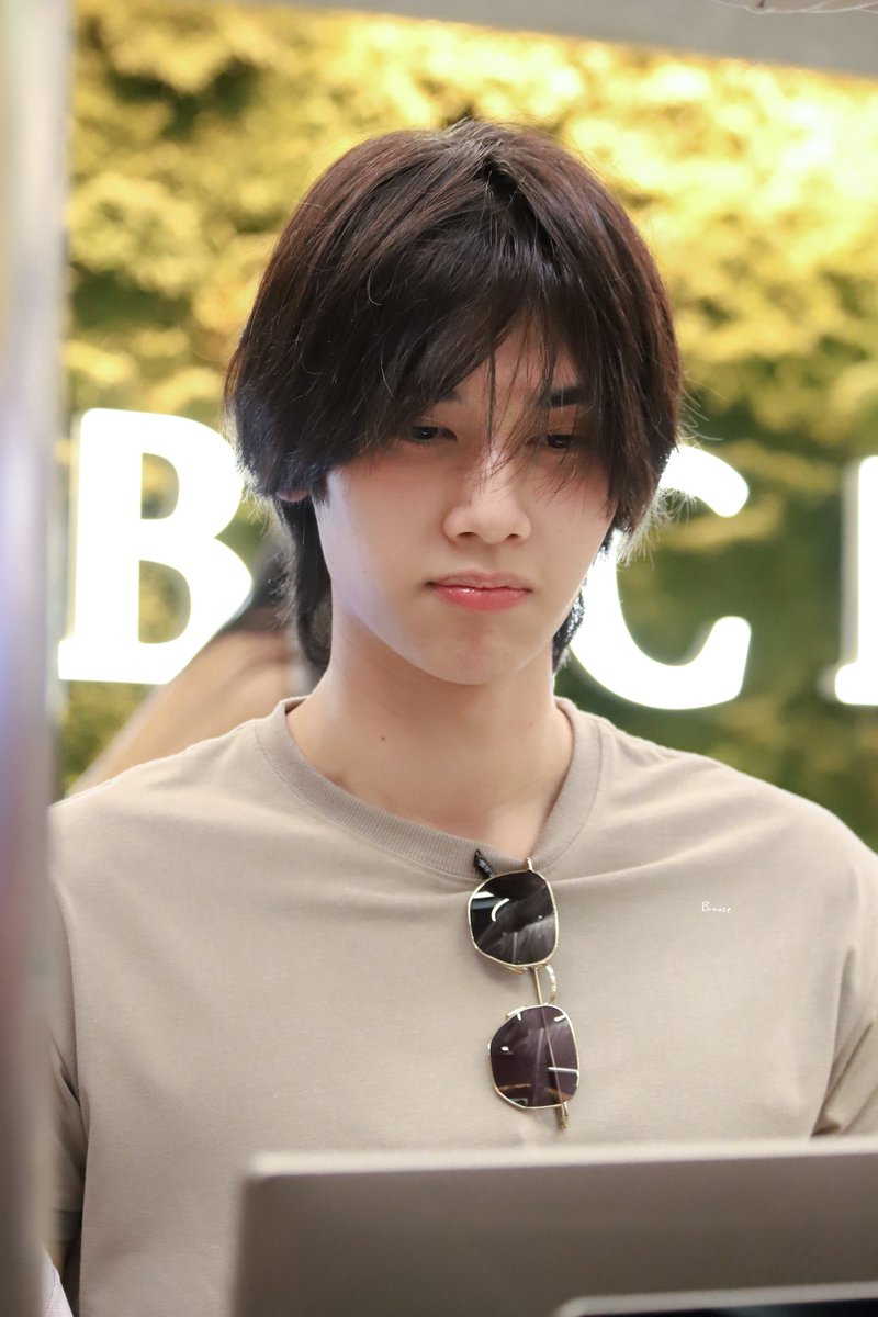 obsdami's tweet photo. HES SO CUTIE SHUT UP 😭😭😭🫳🫳 SO NOMNOMABLE BABY MY LITTLE DUCKLING YOURE SO ADORABLE https://t.co/OJJ2ym7qS0