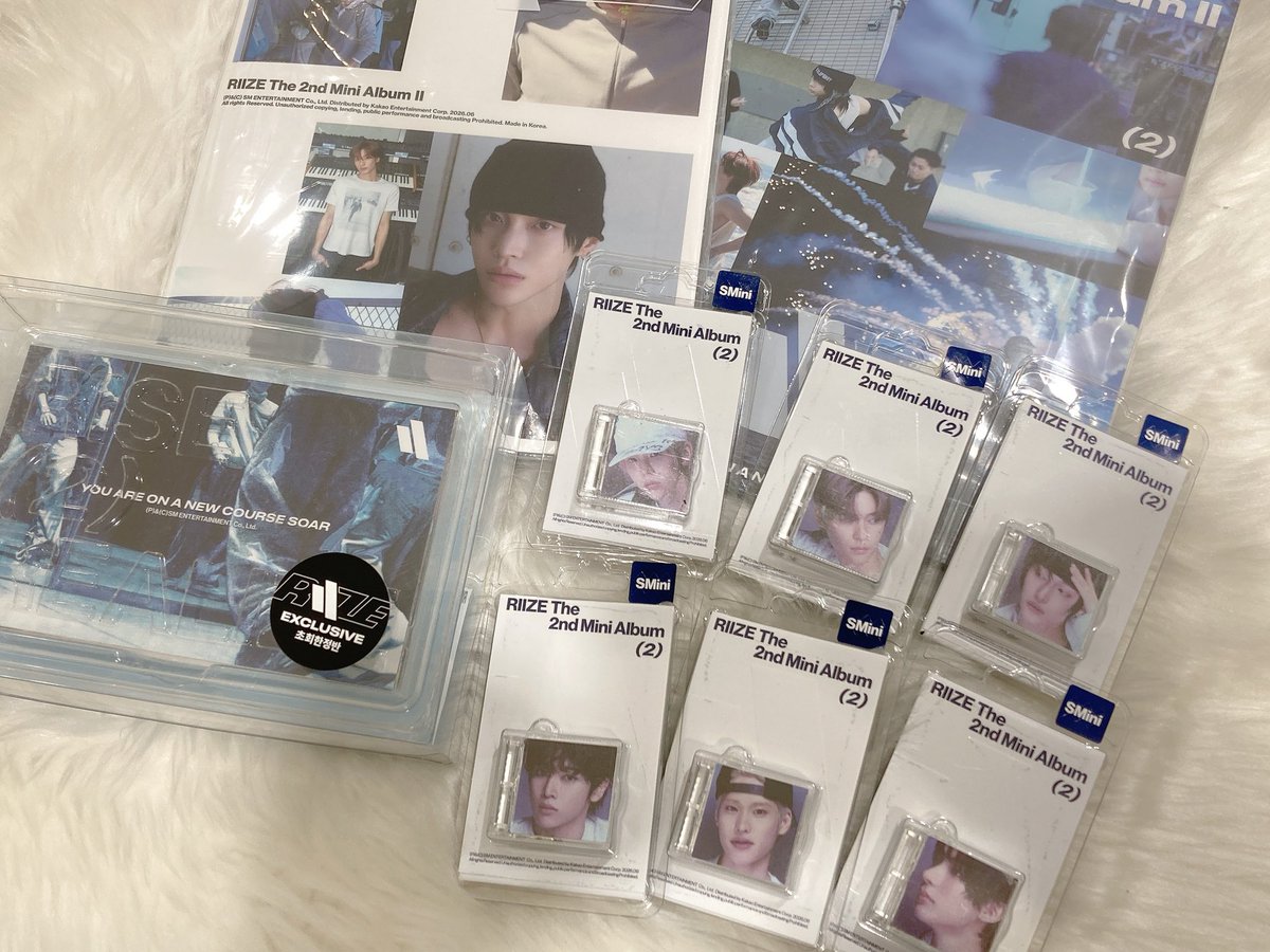animateIS's tweet photo. 🧡#RIIZE 商品入荷情報🧡

2nd Mini Album - II
・Special ver.
・Photobook ver.
・SMini ver. 
・Figure ver.
入荷いたしました！

#BRIIZE さんのご来店お待ちしております✨

#라이즈 #WITHMUU https://t.co/1FzZDRB1P7