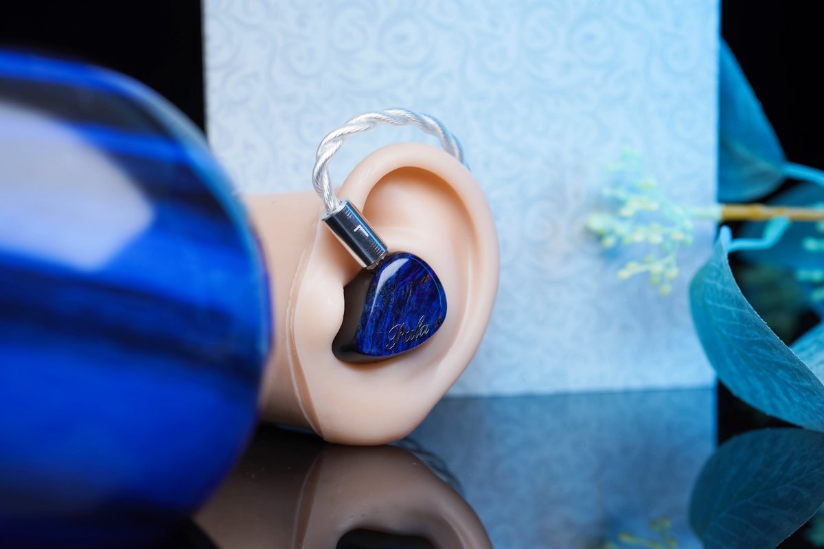 pulaaudio's tweet photo. 開封した瞬間から、ちょっと楽しい。🎁

🎧キュッと締まる低域と、すっと届くボーカルが気持ちいい。

PULA ANVIL114は、細かい音も追いやすく、派手すぎないのにちゃんと楽しい。✨

#PULA #Anvil114 #イヤホン #IEM #HiFi #オーディオ #音楽好き #音質 #オーディオファン #高音質 https://t.co/9Raq7e8LtD