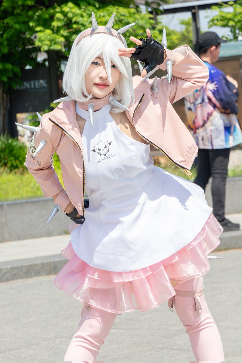 mae06_cos's tweet photo. 엘펠트 발렌타인

📷: @byeo_ssal https://t.co/4M0YkQCdll