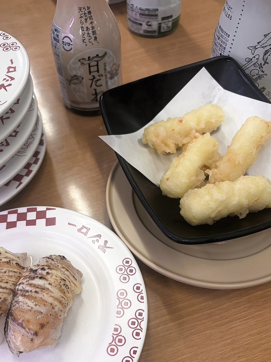 dh_esu's tweet photo. 先週食べたけどチーズがよく伸びて美味しかった߹𖥦߹👍🏻💘
月曜日から塩はちみつがけも発売されたみたいで気になってる🍯💭 https://t.co/A9cAWf0X1s
