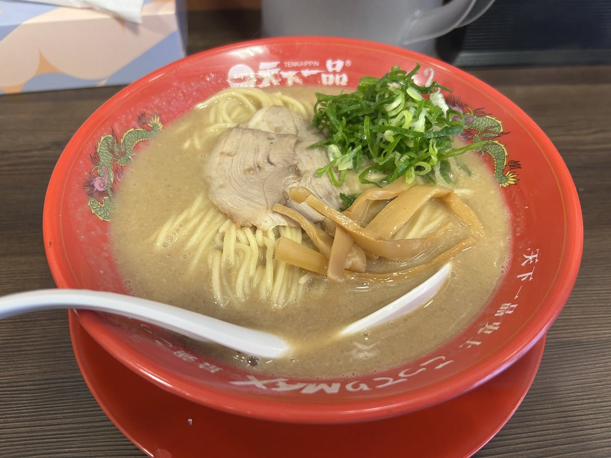 motonoya's tweet photo. ランチは久しぶりの天一さんでこってりMAX✨
美味かった‼️ https://t.co/Ht6nkSAVfd