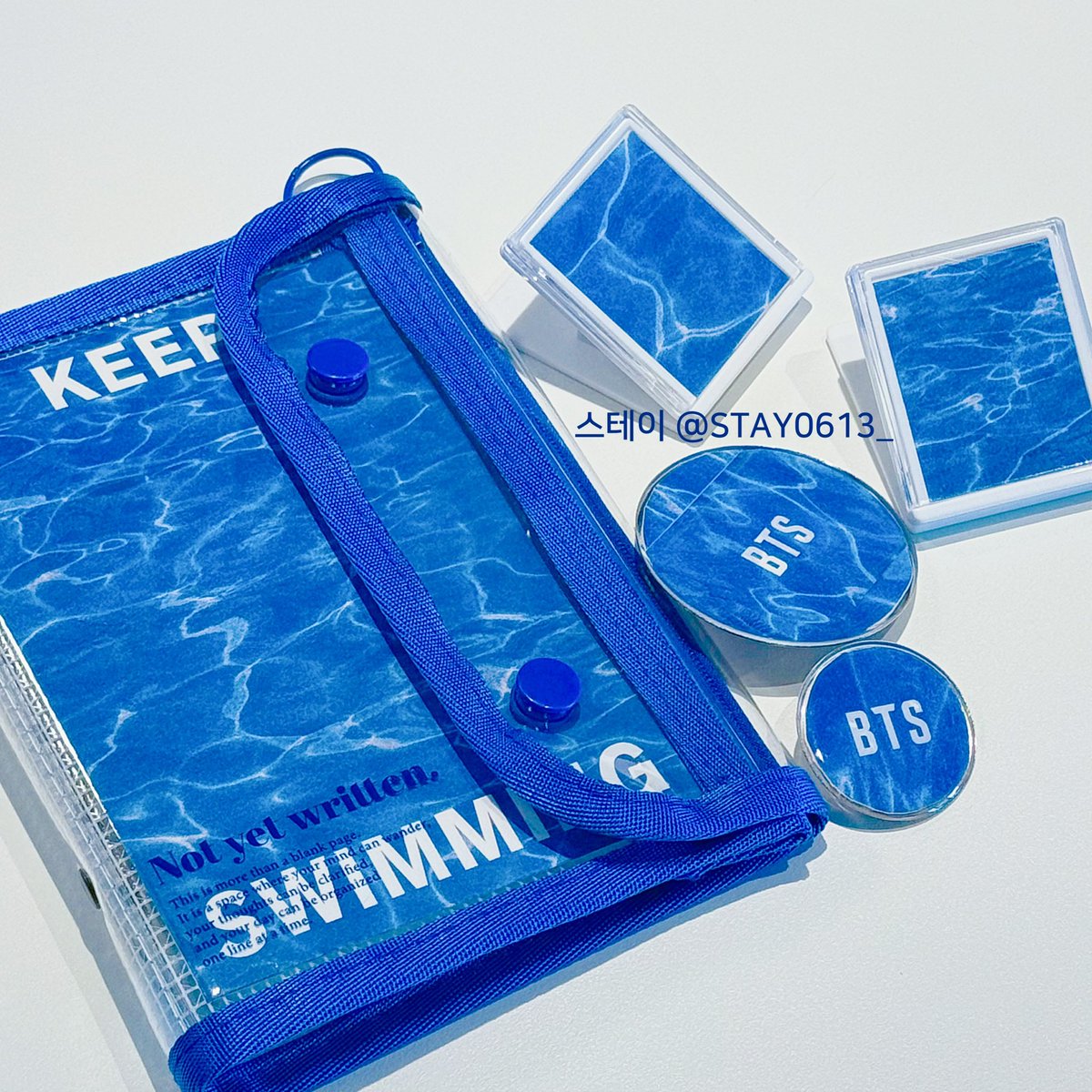 STAY0613_'s tweet photo. 🏊🏻‍♀️🏊🏻‍♀️ KEEP SWIMMING GIFT

부산콘 향수 케이스 활용법 찾아보다가
다이어리랑 집게 만든 게 예뻐서 따라해봄!

배지는 아직 만들어 본 사람 없는 것 같은데
이것도 너무 예뻐요!!
다이소에서 판매하는 DIY 핀뱃지입니다

지름 3.5cm 품번:1064007
지름 5.5cm 품번:1064006

#btsarmy
#btsgift #부리랑 https://t.co/bTeGuUBKfn
