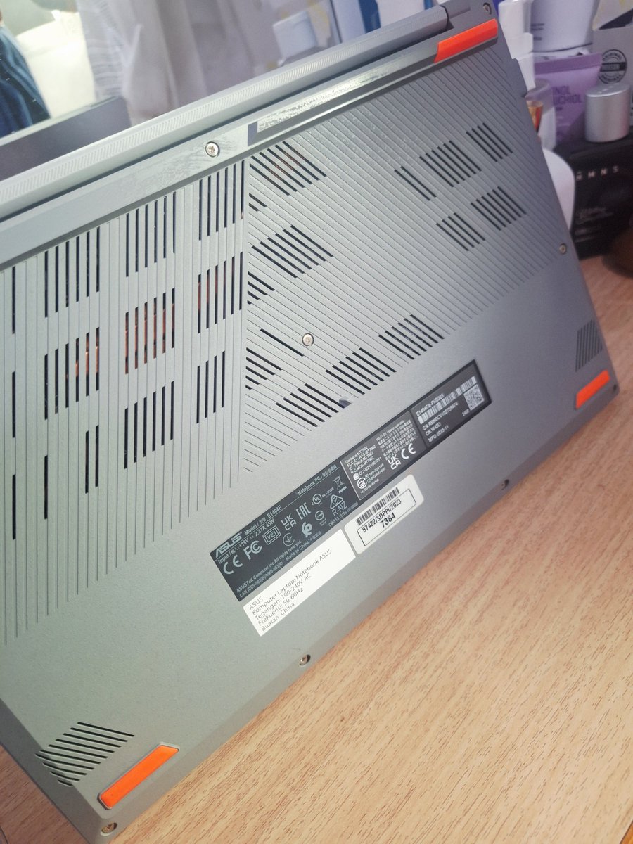 nadoongs_'s tweet photo. WTS Laptop ASUS Vivobook Go 14/15 E1404FA, Silver 256GB

Good condition (pemakaian pribadi buat drakoran aja)
• kelengkapan charger, box, ransel
• MS Office Student 2021
• free mouse

📍 Malang
💸 5,5jt (nego tipis)
🍊 free ong (excld admin fee)

t wts wtb laptop asus zonauang https://t.co/KIeIRUec3D