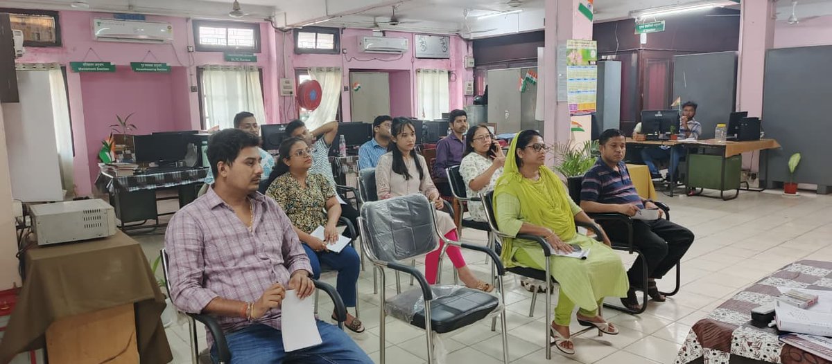 FCIDOBongaigaon's tweet photo. भारतीय खाद्य निगम मंडल कार्यालय बोंगाईगांव में दिनांक 16.06.2026 को  अप्रैल/2026 से जून/2026 तिमाही की हिंदी कार्यशाला सफलतापूर्वक आयोजित की गई। https://t.co/aR9sHTZj4y
