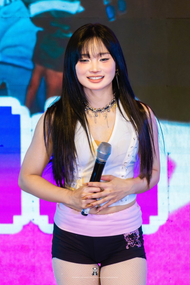 WinterSmile_3's tweet photo. 260614 KAIA ALEXA

PPOP FEST  YEAR 3 DAY 2

#KAIA #ALEXA 
#KAIA_ALEXA 
#PPOP #PPOPFESTYEAR3 https://t.co/xpmmWBfCsn