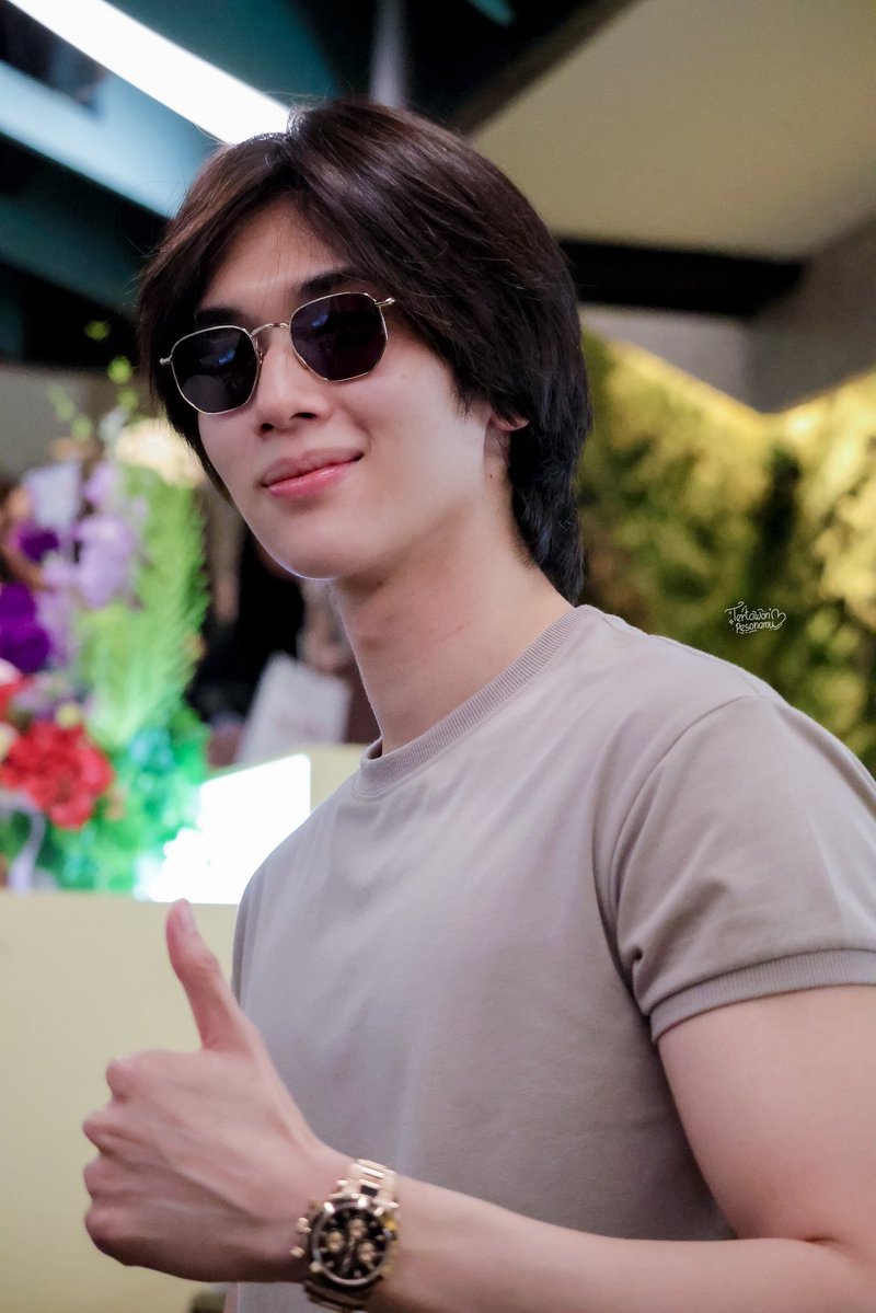 tertawan_'s tweet photo. me : Nong Dunk, can i get handsome pose?
🐻‍❄️ : 🙂👍🏻

#.okok #.totallyunderstand #.effortlesslyhandsome 🙂‍↔️🙂‍↕️☹️🫶🏻

꒰ @dunknatachai : #dunknatachai ꒱
#NAVORI #NAVORIBKK https://t.co/pmPv6Cseb5