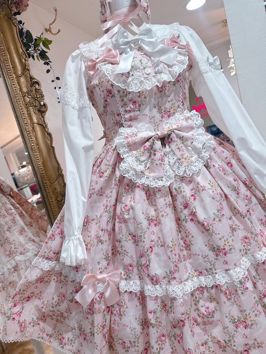 metamorkyoto's tweet photo. 【画像を追加しました✨】
＼6/20(土)店頭発売スタート✨／
《💐フラワーガーデンシリーズ💐》

♡フラワーガーデンヨークJSK
・通常サイズ¥31,680
・プラスサイズ¥32,780
♡フラワーガーデンブリムブリムつきヘッドドレス
¥7,700
tax  in

🩷ピンク

画像を追加しました！🥰💐✨
京都店☎️075(211)8527 https://t.co/UrJhQr2QEi