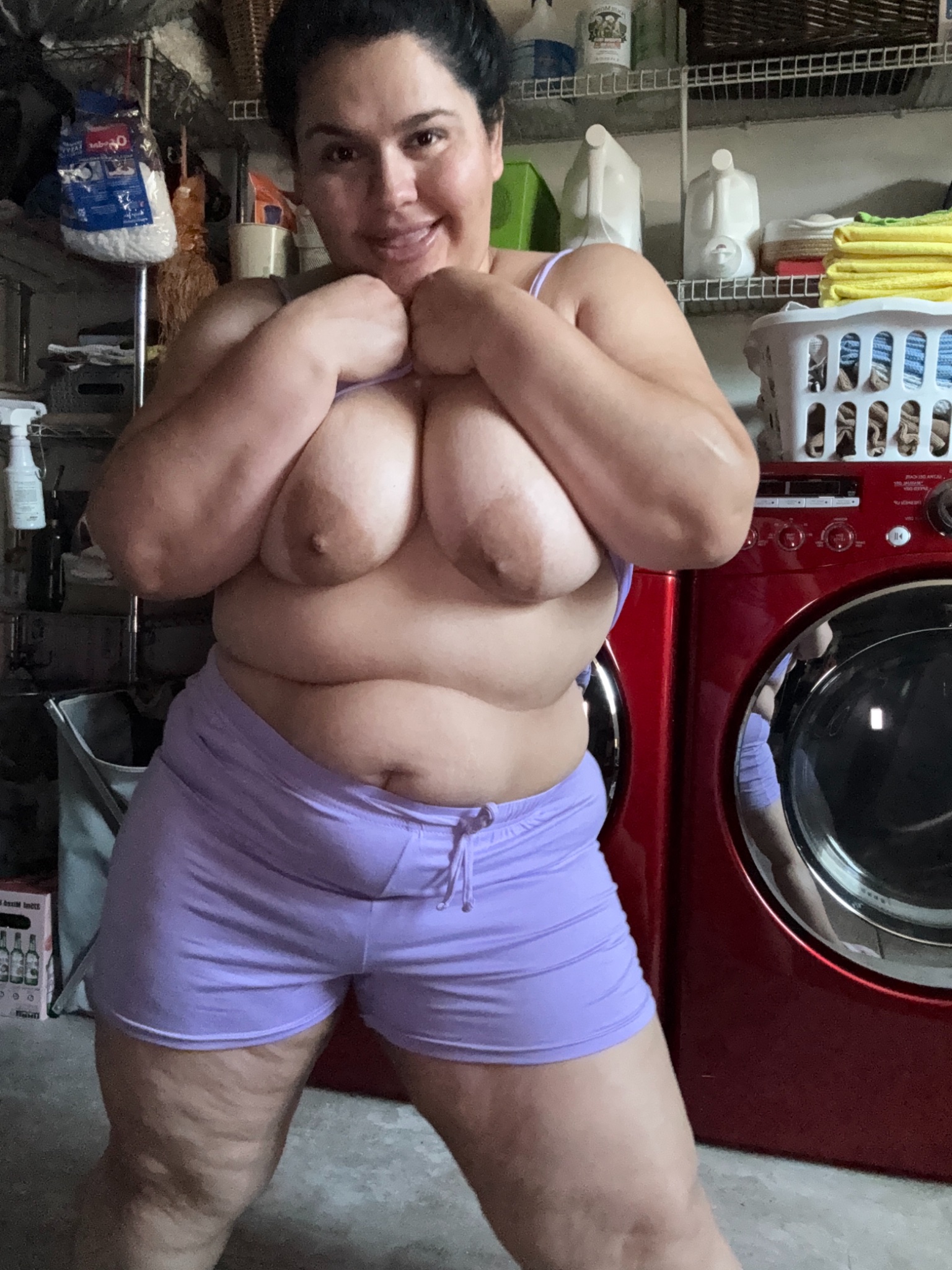 2 pic. I wanna help me with some laundry 🧺 https://t.co/J1WNVlDRtv