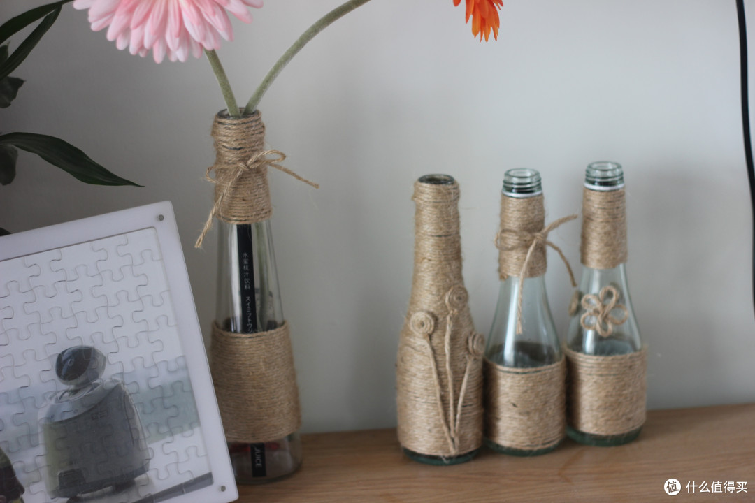 DealDenton's tweet photo. Turn an old glass jar into a cute plant holder with twine and a little paint—zero waste, full charm! https://t.co/wqCCgT7pQY