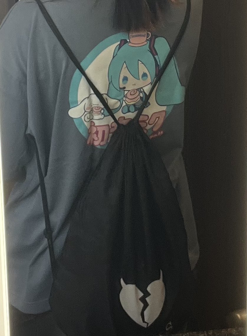 u43m7's tweet photo. 初音ミクとシナモンとdeviluse
ゴリホ行くよん https://t.co/HxV9fn1XRy