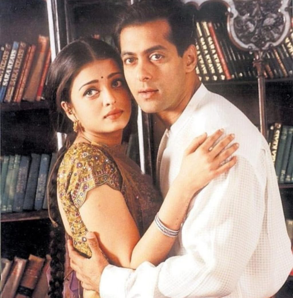 amitbhatia1509's tweet photo. Celebrating 27 years of #HumDilDeChukeSanam and the timeless magic of #SanjayLeelaBhansali.
@BeingSalmanKhan @AishwaryaSpice @aishwaryarai002 @AishwaryaRai @ajaydevgn
#SalmanKhan #AishwaryaRaiBacchan #AjayDevgn https://t.co/RpyuK3Dwki