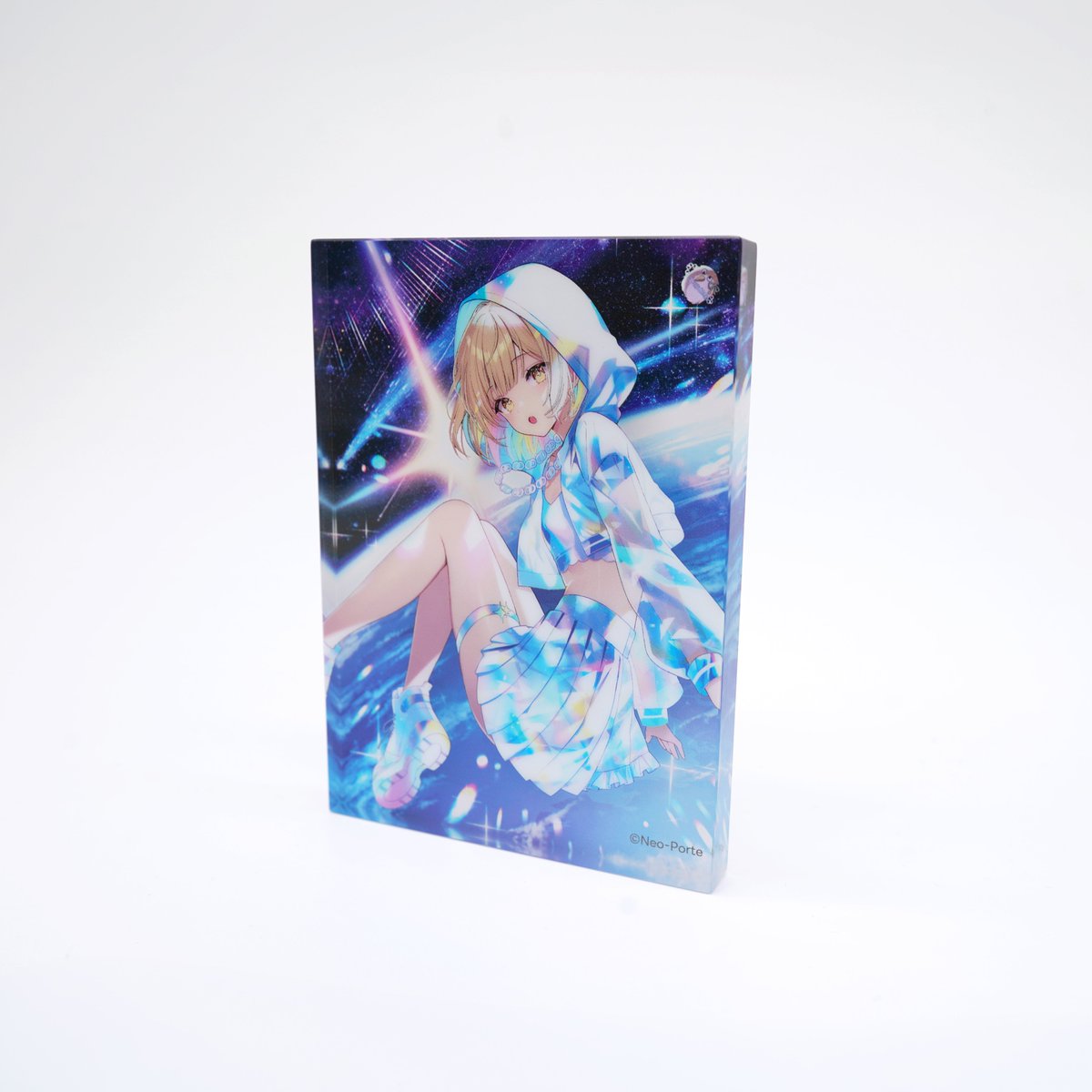 NeoPorte_info's tweet photo. 【✨グッズ紹介①✨】

「【光葉エニ】1周年グッズ」一部商品をご紹介🔍

・アクリルスタンド
・アクリルブロック

メインビジュアルを使用した2種類をご用意！
アクリルスタンドでは全身を、アクリルブロックでは背景に浮かぶ「キンパ」もあわせて楽しめます👀✨

■公式ショップURL
https://t.co/rm1ecUUqdE

#NeoPorteショップ