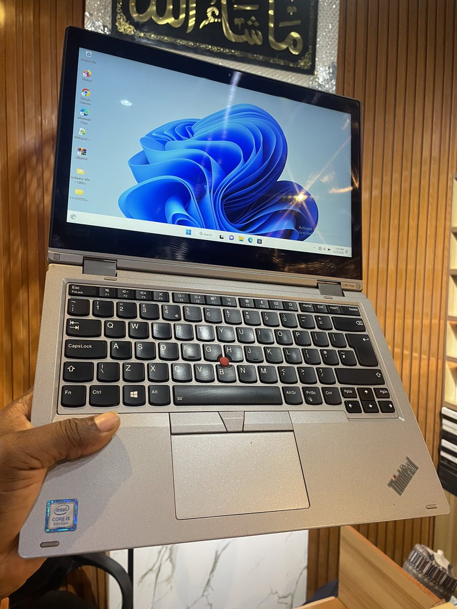 yaro2k's tweet photo. Lenovo ThinkPad Yoga L380 🧘🏾
Display: 14-inch screen size 
x360deg Touchscreen with pen
Intel (R) Core(TM) i5-8th Gen
Storage: SSD 256GB
Installed RAM: 8GB
Excellent Battery 🔋 
Backlit keyboard ⌨️
Price:DM https://t.co/Nc5vd7CI08