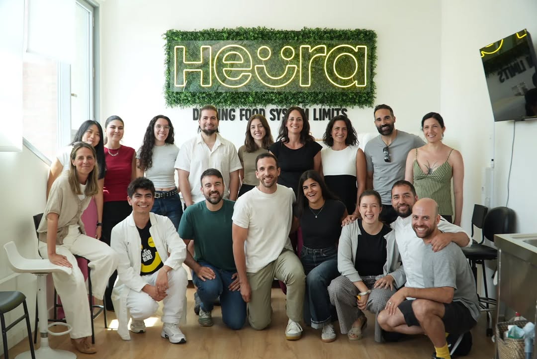 Midietacojea's tweet photo. ¿Qué es un CAMPUS de Nutrición?
Ni siquiera nosotros lo teníamos claro, pero quisimos innovar en formación. Nos apetecía un formato diferente, algo vivencial que complementara nuestra formación online en Aleris Academia. Y la verdad, es que estamos muy contentos con el resultado. https://t.co/cOLg5fmOdA