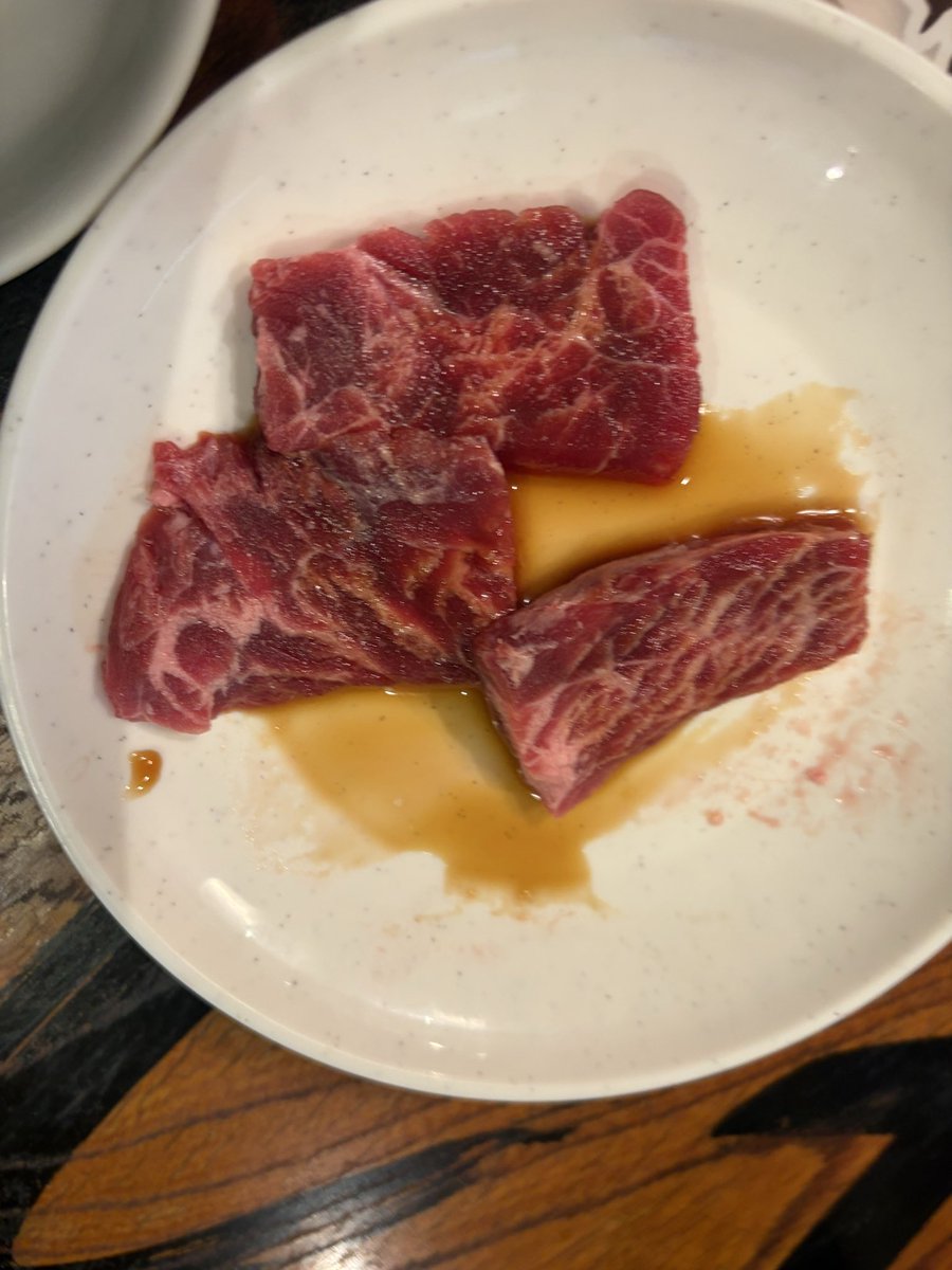 Torutarou07's tweet photo. 牛タン食べ放題してきました💕
タンカルビが美味しかった
すき焼きの卵つけながら食べるのも美味しかったし柔らかカルビもプリンもソフトクリームも全部おいしかった🫶🏻
またいく！ https://t.co/yLb8uT8ynM