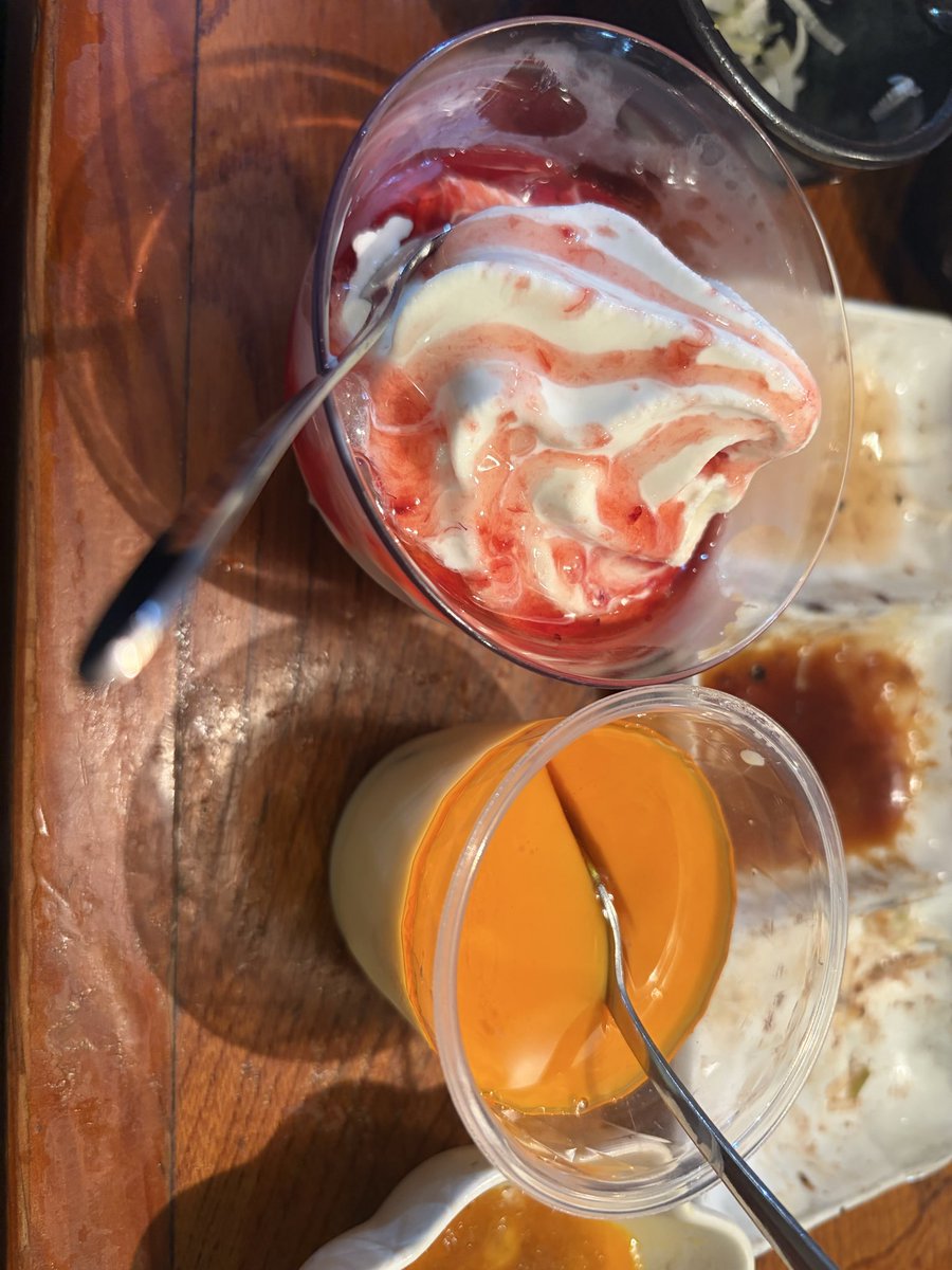 Torutarou07's tweet photo. 牛タン食べ放題してきました💕
タンカルビが美味しかった
すき焼きの卵つけながら食べるのも美味しかったし柔らかカルビもプリンもソフトクリームも全部おいしかった🫶🏻
またいく！ https://t.co/yLb8uT8ynM