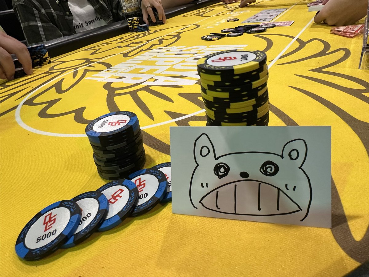 bav6h's tweet photo. ファーストハンドUTGからJ4♣️、co3betに対し4bet21BB！！！

コールされたもののポット獲得！！！

やれる！！

誕生日だし！！！

おめでとうも大事だけどチップください！！！ https://t.co/LMuBeg1o54