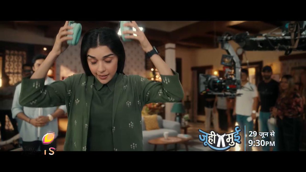 MokashiShruti's tweet photo. Another promo is out ❤️ Can't wait to watch Eisha shine in her dream role 🧿
Juhi is going to be your most memorable character, and you're already winning hearts with every glimpse 🌸🥹
#Avisha #EishaSingh #JuhiMuhi https://t.co/3pTALqVMDx