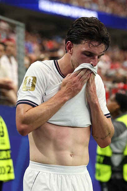 ShirtlessPL's tweet photo. Declan Rice https://t.co/ELSdz8lwqO