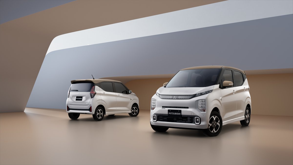 MMCjpn's tweet photo. 【お知らせ】
三菱自動車は、軽乗用EV『eKクロス EV』のデザイン刷新や、アクセサリーコンセント追加など、EVとしての魅力を高める一部改良を施し、6/25(木)から全国の系列販売会社で販売を開始します。メーカー希望小売価格は、2,446,400円～3,214,200円(消費税10%込)。
https://t.co/itqiBcy5ZE https://t.co/A0Z01LTNMx