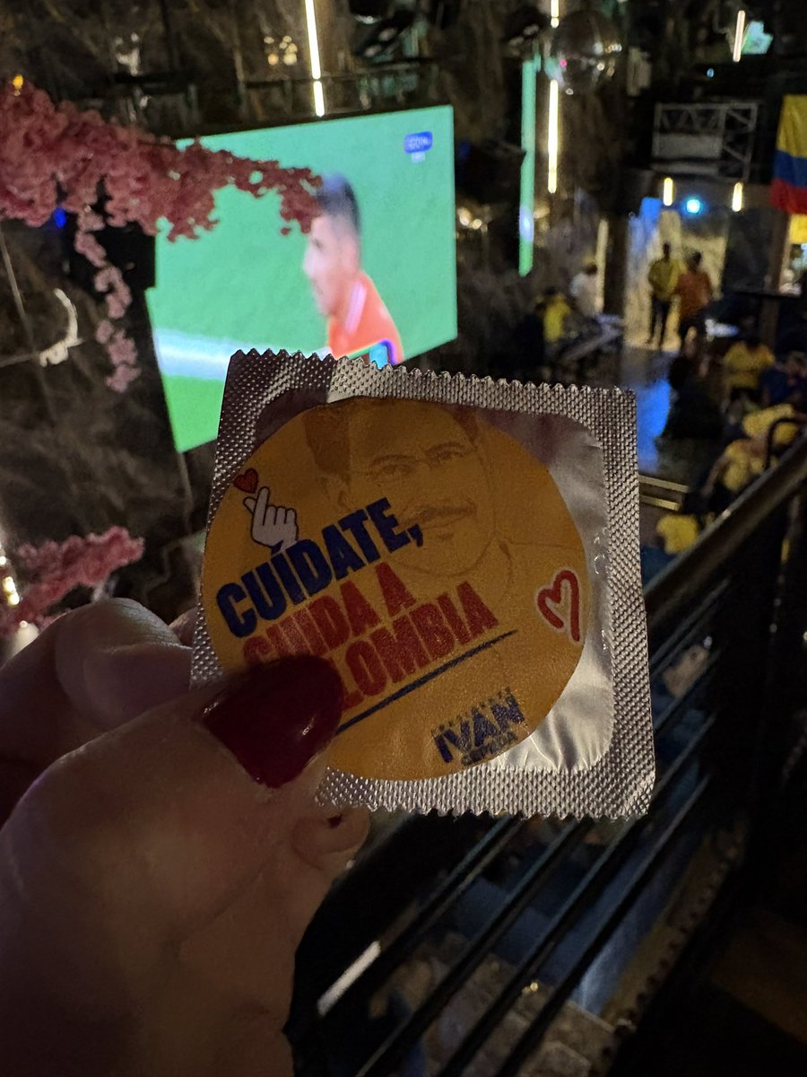 ramirezlinam's tweet photo. Dios bendiga a la selección Colombia y a Iván Cepeda https://t.co/t0wqQjWv78