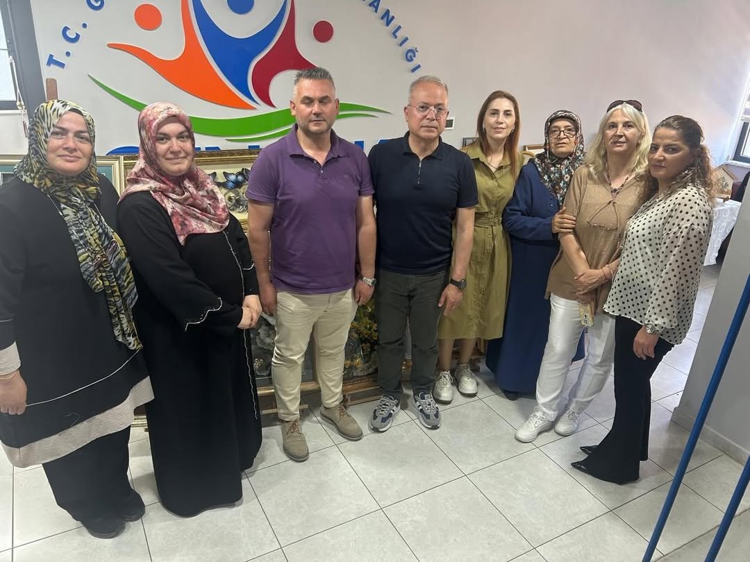 AkcaabatHEM's tweet photo. Usta öğreticimiz Birgül Mısır ve kursiyerlerinin yıl boyunca büyük bir emek, sabır ve özveriyle hazırladığı el emeği göz nuru eserler sergilendi. Emeklerinden ve katılımlarından dolayı herkese teşekkür ederiz. https://t.co/OWp00aDep8