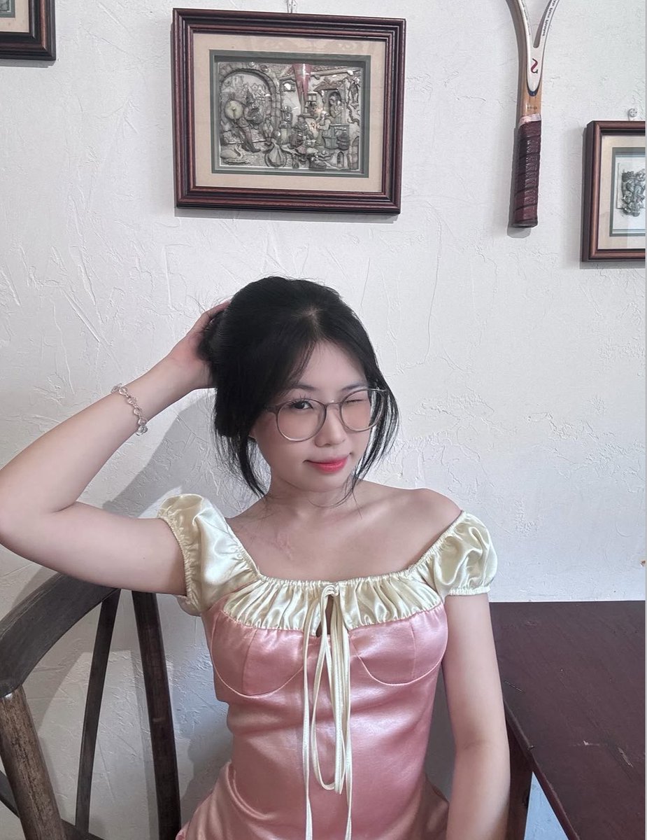 MariaJensena's tweet photo. Sự khác biệt nằm ở chỗ bạn dám thực hiện ước mơ của mình. Hãy dũng cảm bước đi trên con đường riêng. Thế giới đang đợi bạn. https://t.co/7EjwSjiQrW