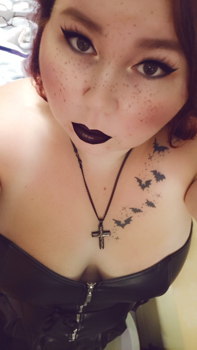 badassbabe69's tweet photo. No one can't tell me I'm not a badass bitch while I'm wearing this outfit. https://t.co/jp1NY6f8Sv
