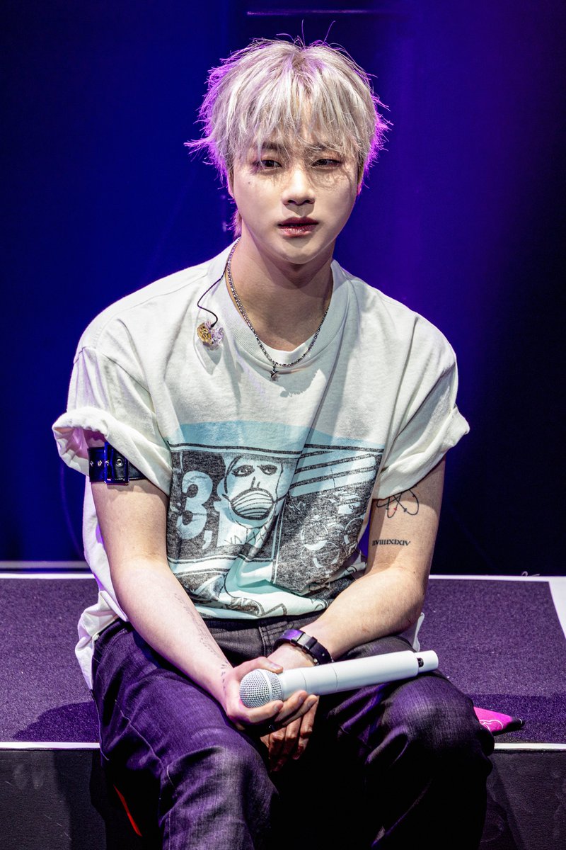 konyalways's tweet photo. Jinhwan is breathtakingly unreal 😍✨

#JINHWAN #김진환 @iKON_gnani_____ https://t.co/sdgHRXkzZ0
