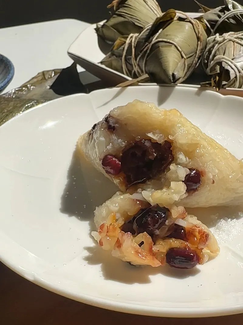 chriskuder's tweet photo. This is one of China's most important traditional festivals, and the food associated with the Dragon Boat Festival is mouth-watering! https://t.co/LFyabISIuV
