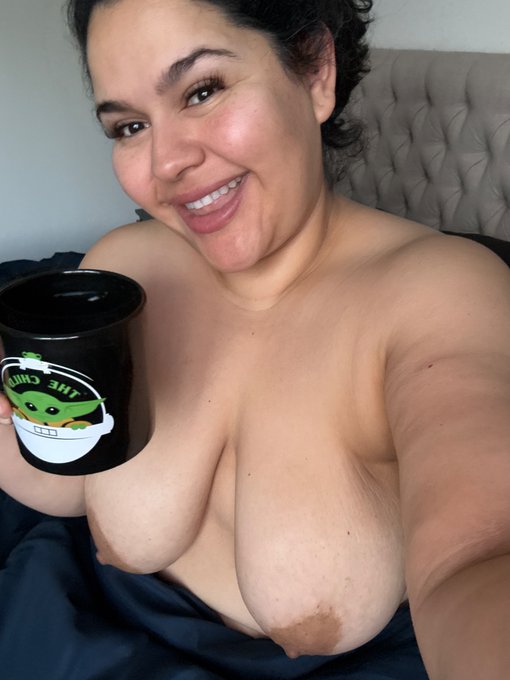 OnlyKarlaLane - How cute is my mug? https://t.co/PZvkSt8s7U