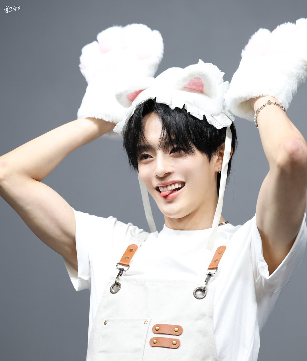 yule_rabbit's tweet photo. 260614  스타라이크 팬싸

#베리베리 #VERIVERY 
#강민 #유강민 #강미니 
#KANGMIN #カンミン https://t.co/ow2rnxa0Hl