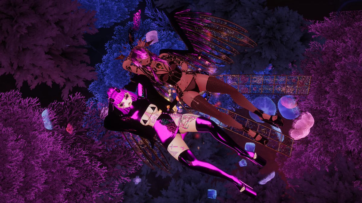 VRStaceyy tweet picture