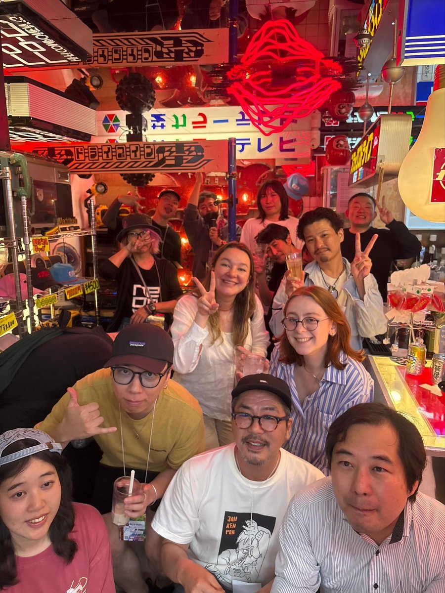 kei_suede's tweet photo. I Love 電電!!😎
浅草の地下街、昨日は120%増しで、地下水が吹き出してました
ポリスさんは風邪でダウンするも、
後半は元気になってました✨
【情報】
ソムリエエキスパートのワイン氏🍷は、テキーラが好きです✨
#ドライブイン電電 #denden #浅草地下商店街 #地下街 #浅草DJバー #asakusa https://t.co/s2qOmZkZ1P