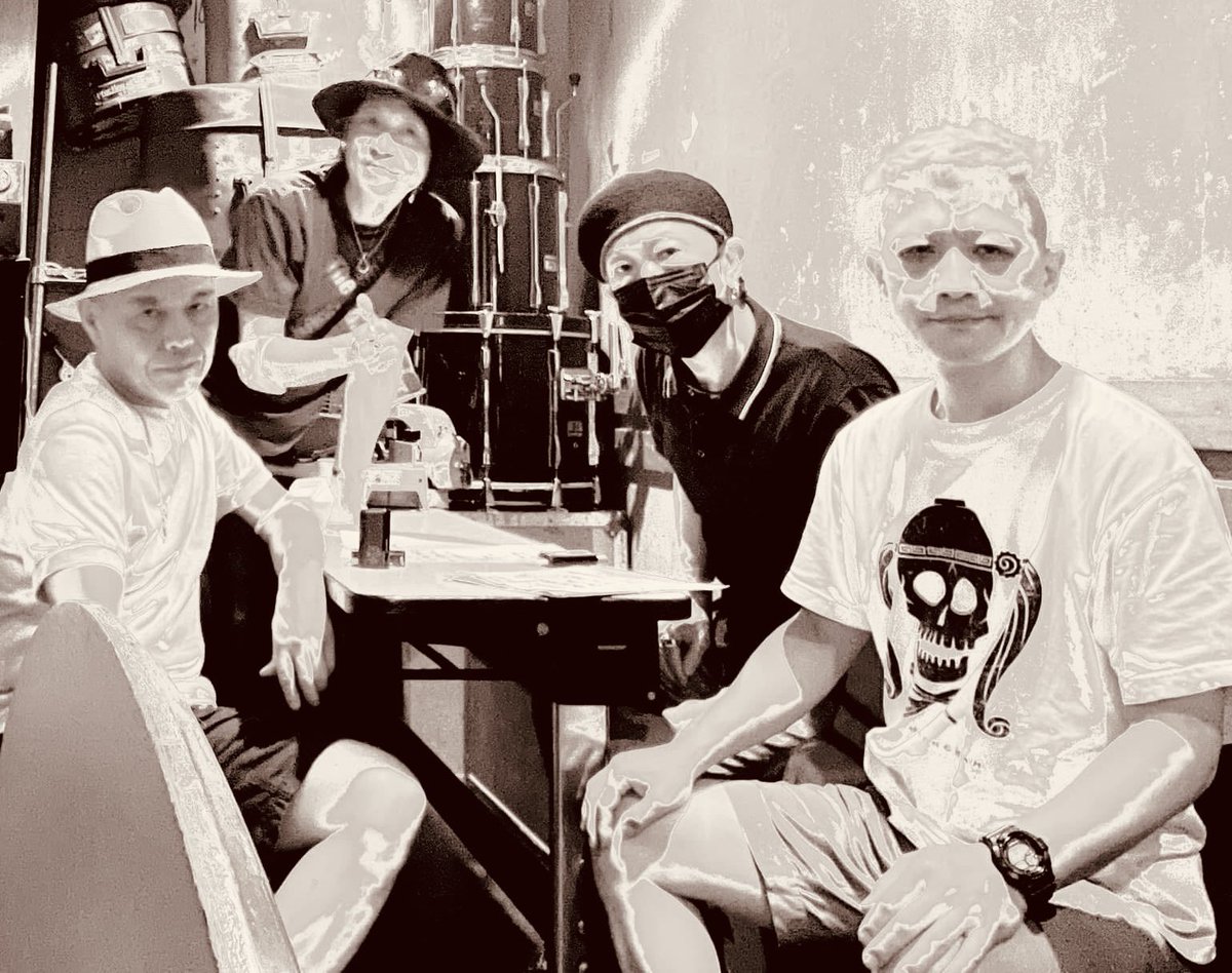 SpindleRock's tweet photo. おっと、もう明日じゃん
6/19「ロック・デモ・ナイトvol1」
下北沢ろくでもない夜
19:30スタート！お待ちしております♪
#TheSpindle #西山史晃 #安部川minzoku右亮 #下北沢ろくでもない夜 https://t.co/aHsmT7JrJB