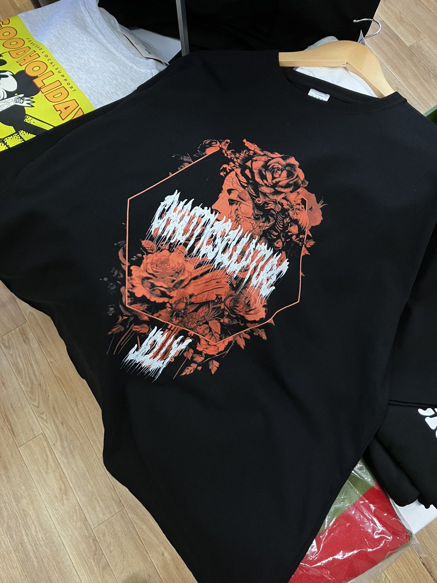 FUNKSAPPORO's tweet photo. 見つかってほしい
札幌のセレクトショップ
FUNK SAPPOROと申します🐈

今から使えるTシャツ
大量に構えてお待ちしております🙏 https://t.co/C3mltE0Sbb