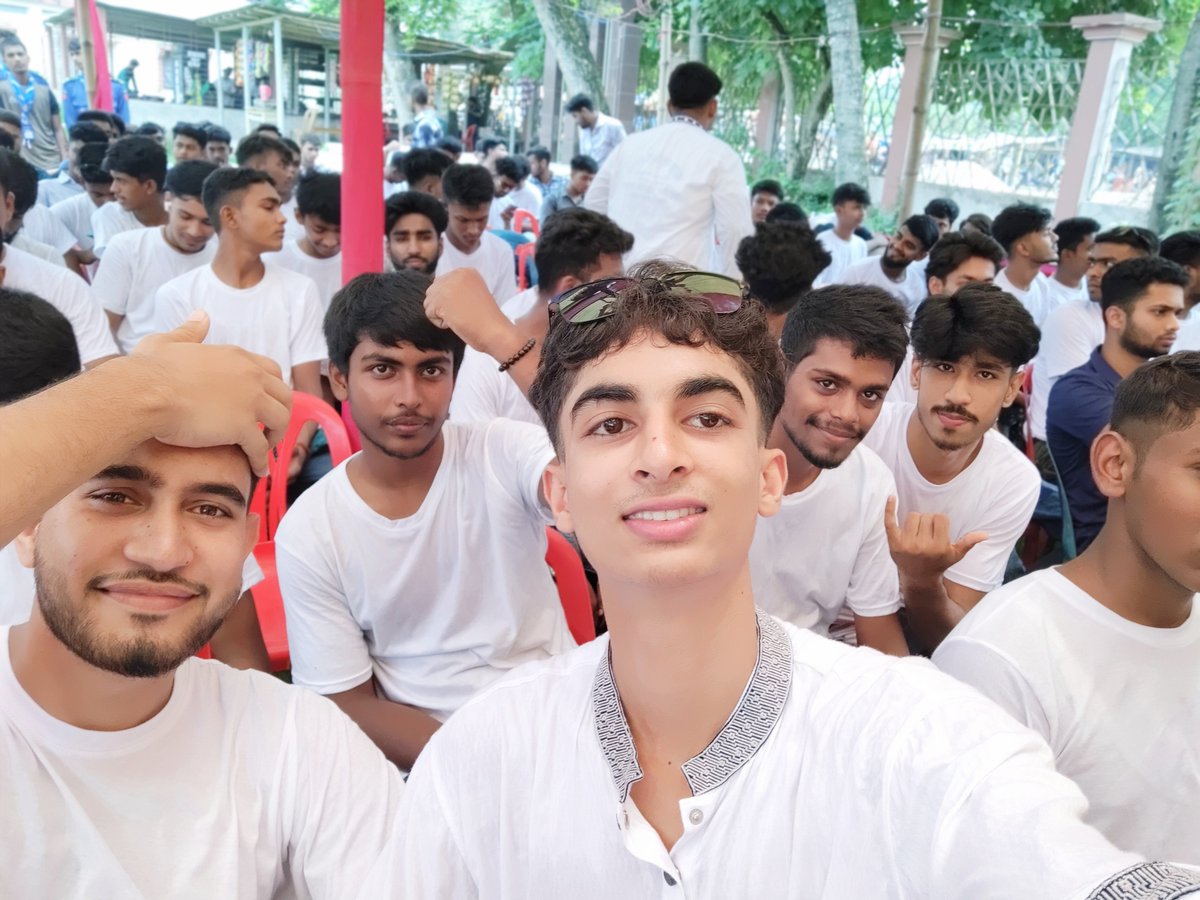 eclips_7x's tweet photo. বিদায় অনুষ্ঠান💗
HSC Batch 2026🖤 https://t.co/X3b3SLzr9H
