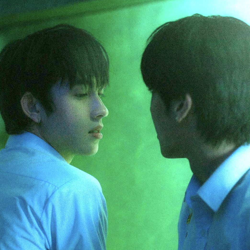 minubdao's tweet photo. the way he looks at chokun’s lips I CANT DO THIS ANYMORE https://t.co/Ley1W3C5UU