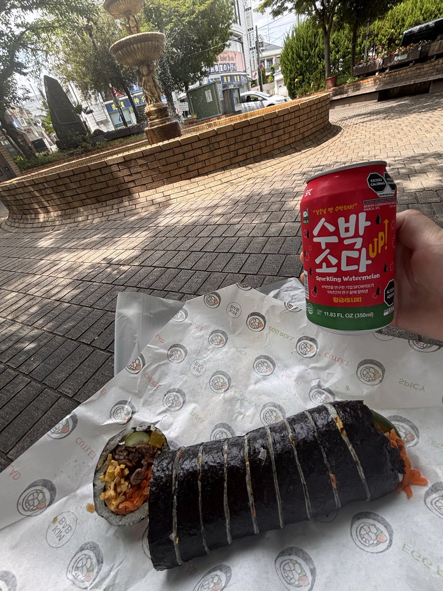 あーちゃん🍤非常食にされるまであと４８日 tweet media
