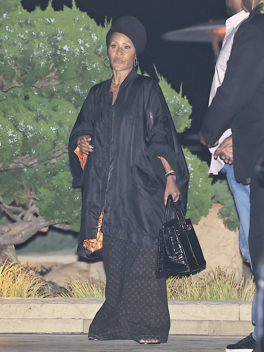 Samsonthegoat25's tweet photo. Will Smith and Jada Smith were spotted spending quality time together, even after reports that Jada had filed for divorce and requested 40% of Will’s assets. However, the decision was reportedly overruled after Will’s legal team argued that Jada had already breached the marriage due to her “entanglement” with August Alsina. Meanwhile, it appears Will Smith has forgiven her and moved past the situation.